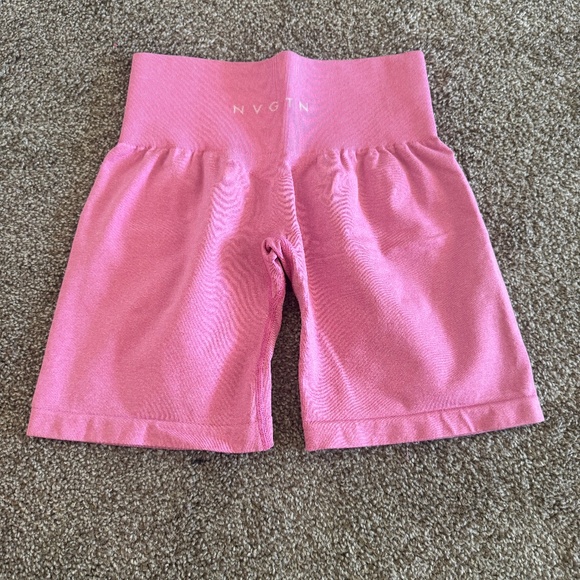 NVGTN Pants - Pink NVGTN Seamless shorts, small